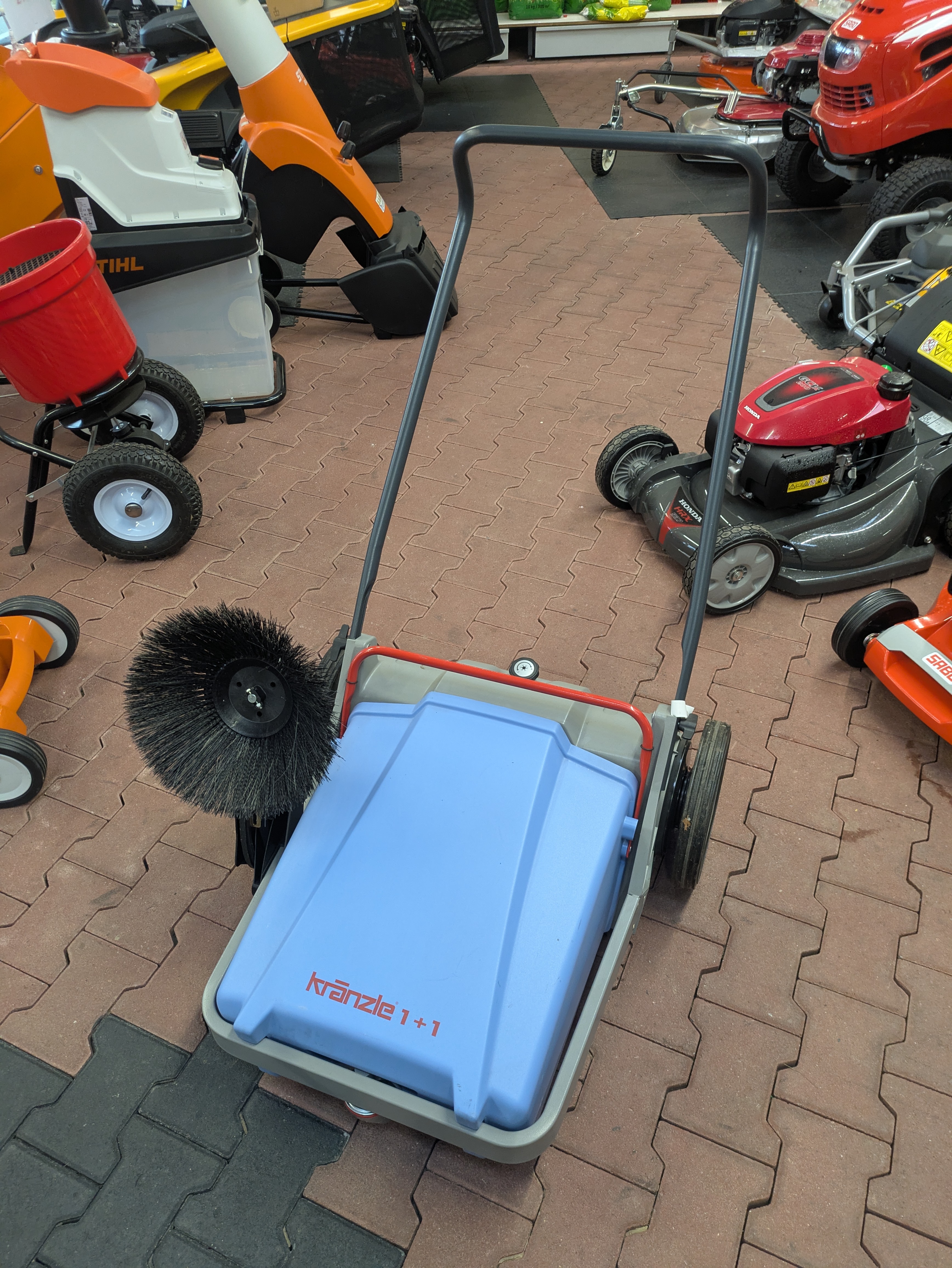 Kränzle Kehrmaschine 1 + 1 Ausstellungsgerät