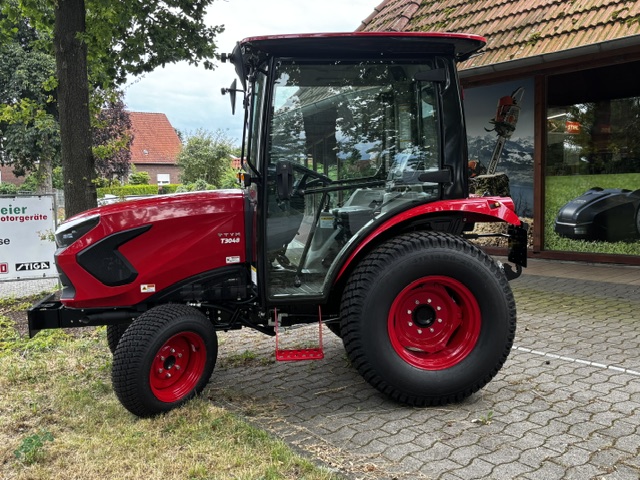 TYM Traktor T3048 (F50CHN)